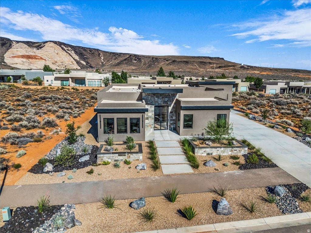 Photo of 5414 JOHNSON ARCH Dr, Saint George, UT 84770 (MLS # 2183893)