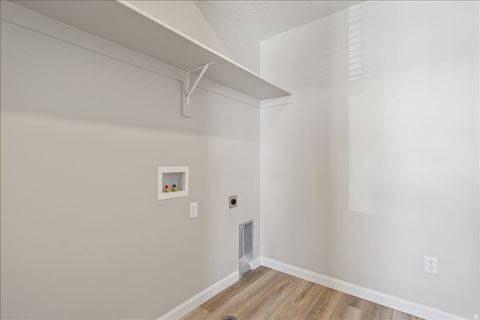 Tiny photo for 6179 W SPARROW VIEW DR #560, South Jordan, UT 84009 (MLS # 2124878)