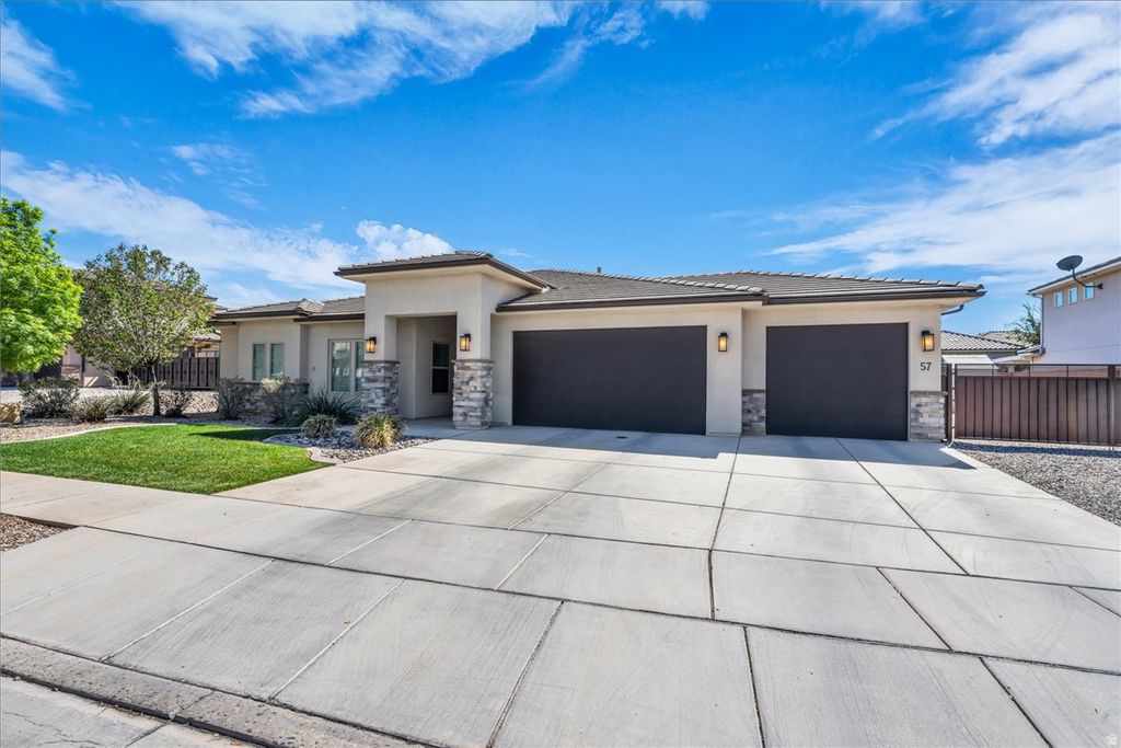 Photo of 57 W CHESTERFIELD DR, Washington, UT 84780 (MLS # 2146418)