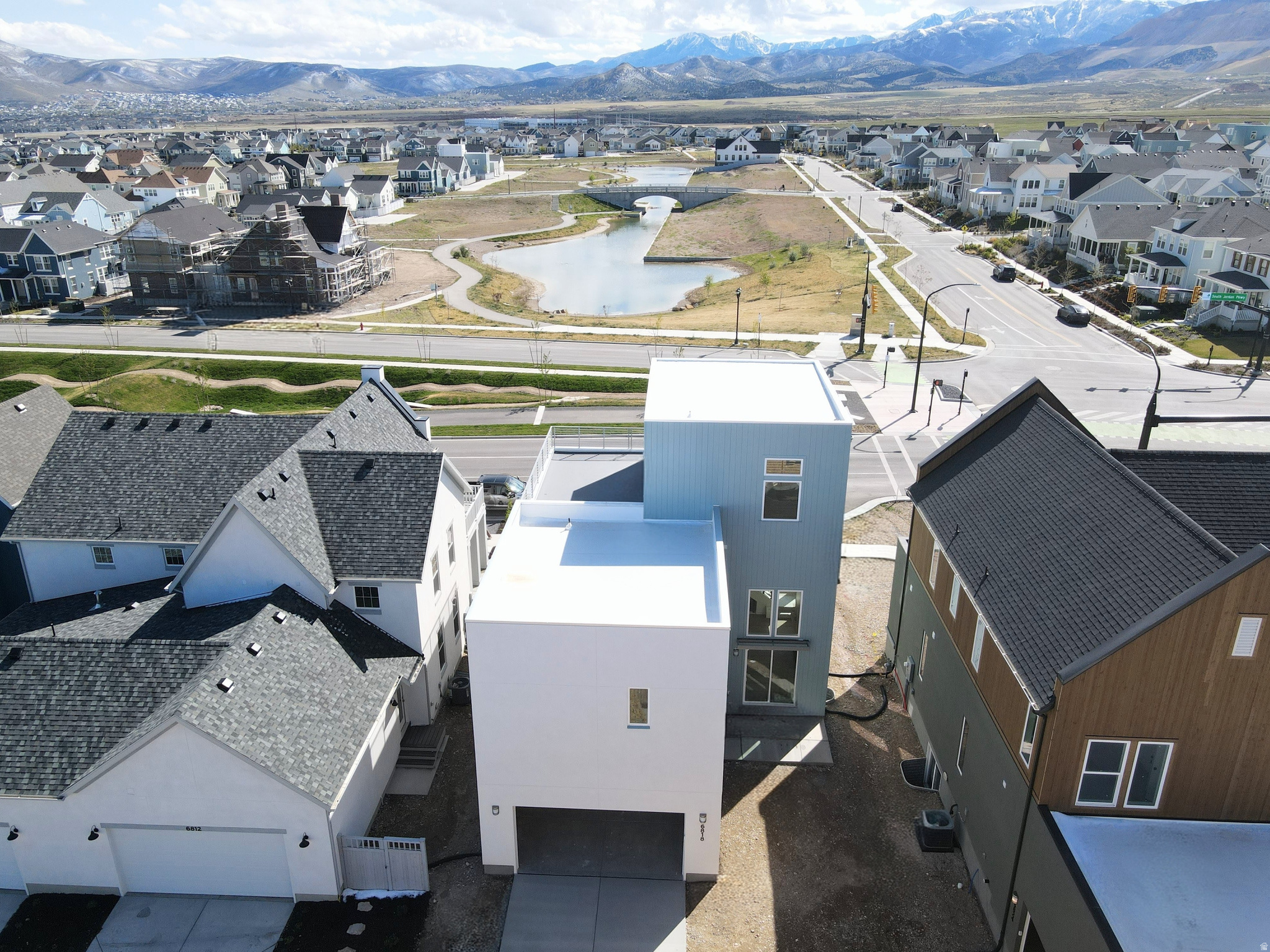 DAYBREAK - Residential