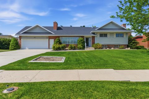 Photo of 221 E 800 N, Tremonton, UT 84337 (MLS # 2161318)