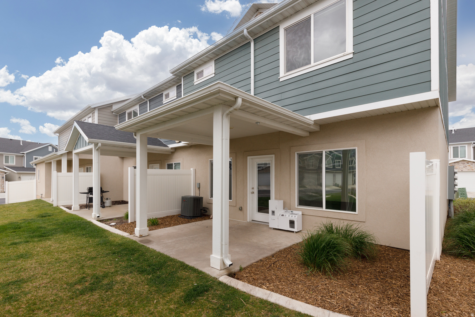 KNUDSON CROSSING - Residential