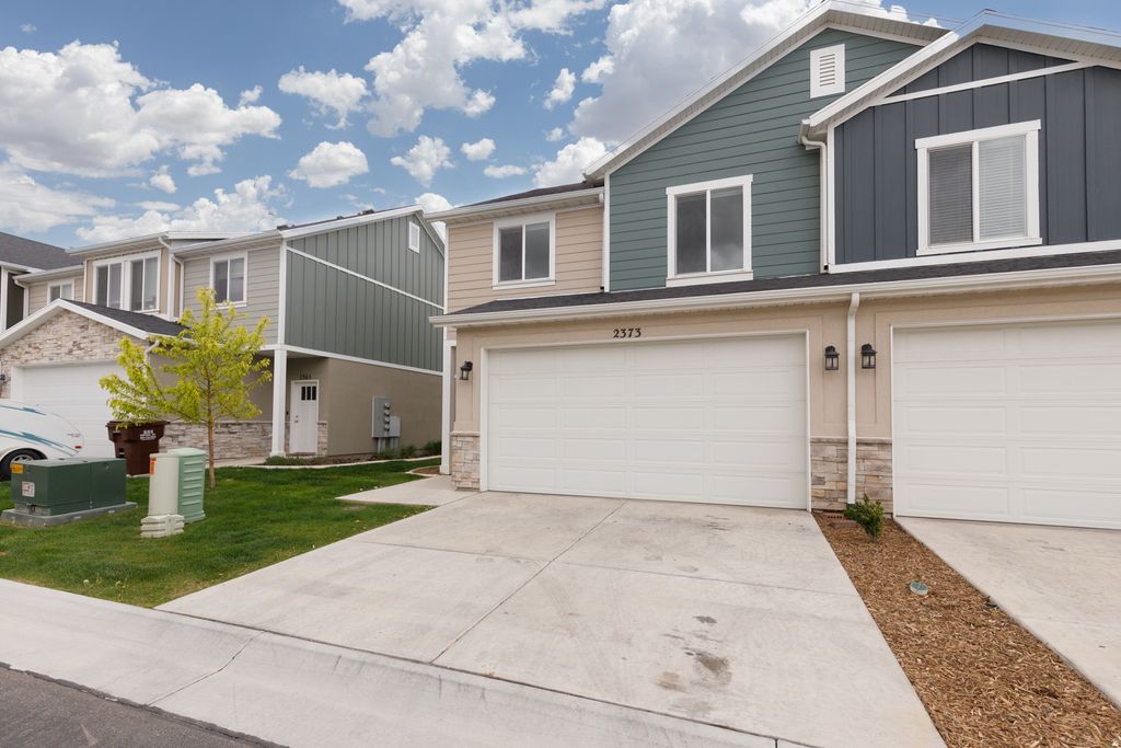Photo of 2373 W HOWARD ST, West Haven, UT 84401 (MLS # 2153346)