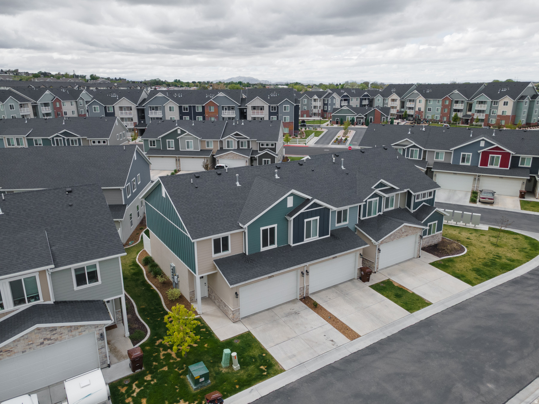 KNUDSON CROSSING - Residential