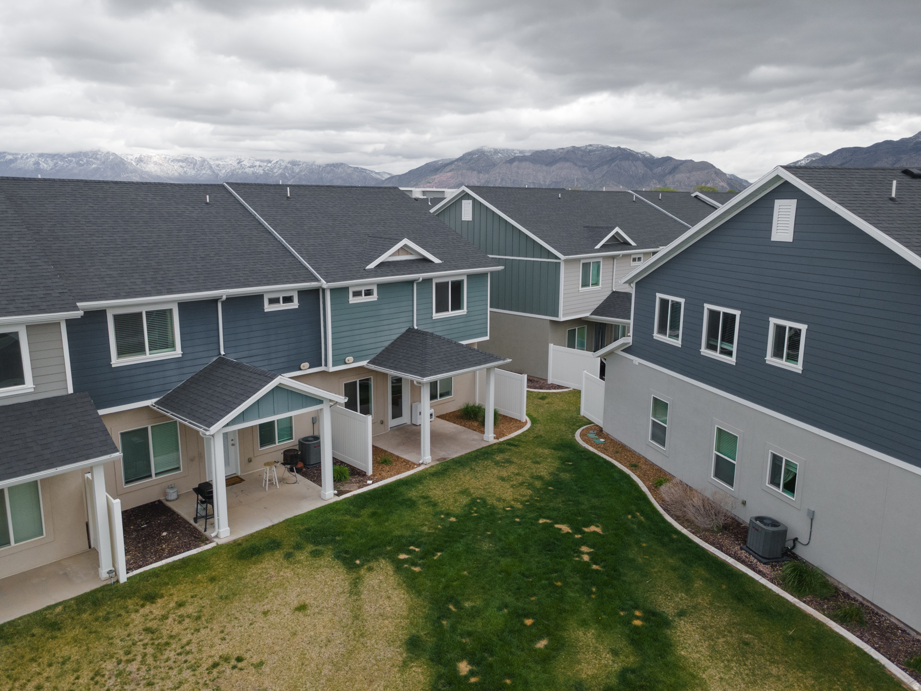 KNUDSON CROSSING - Residential