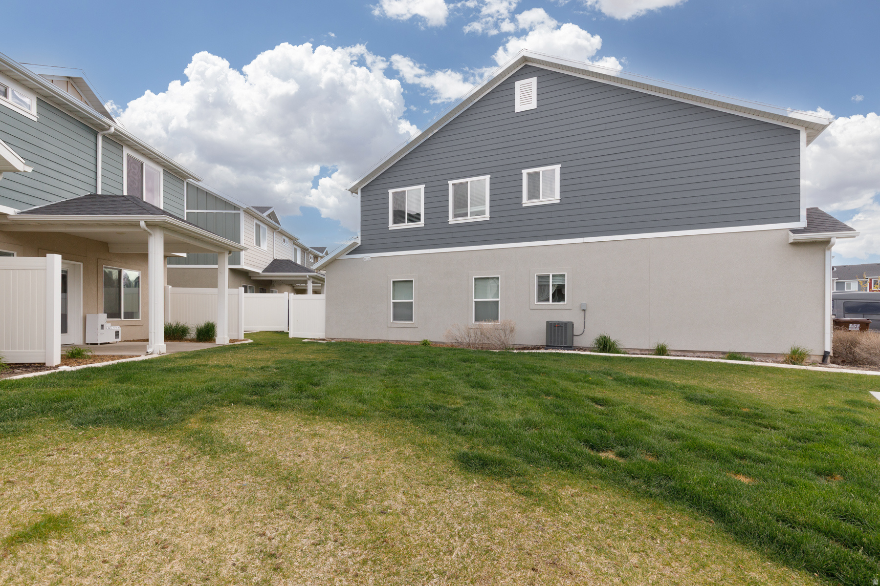 KNUDSON CROSSING - Residential