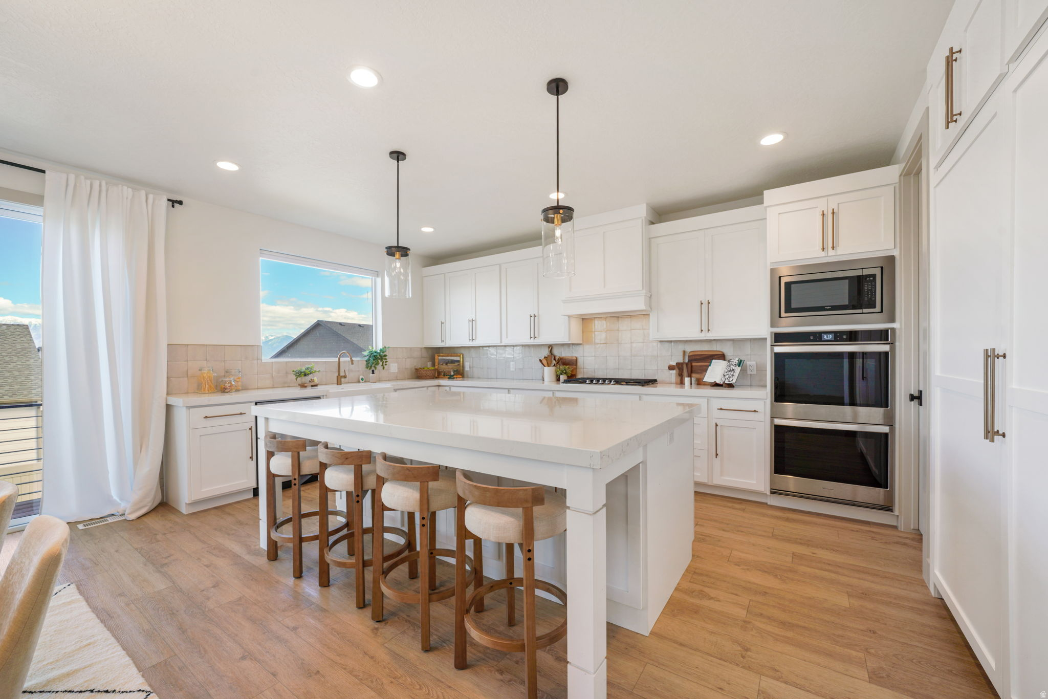 FOX HOLLOW - Residential