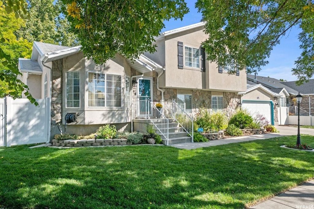 Photo of 3224 W 7970 S, West Jordan, UT 84088 (MLS # 2131824)