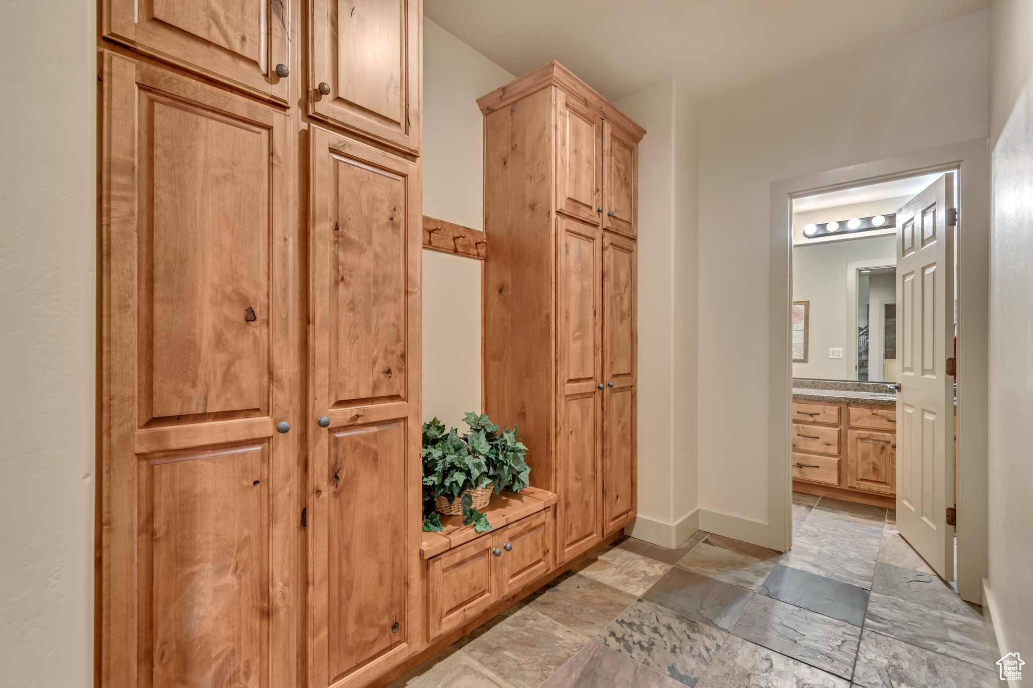 2129 E Rocklin Dr, Sandy, Utah image 20