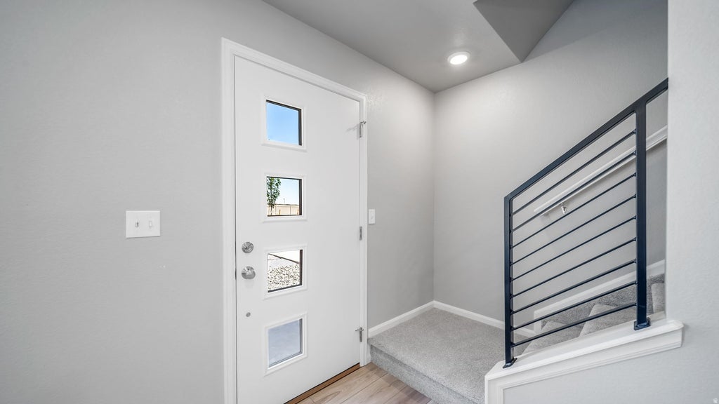 Photo of 535 N BEAVER LN, Saratoga Springs, UT 84045 (MLS # 2181315)