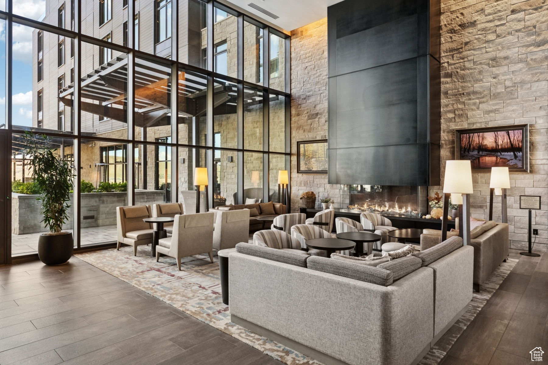 RESIDENCES EXTELL MT - Residential