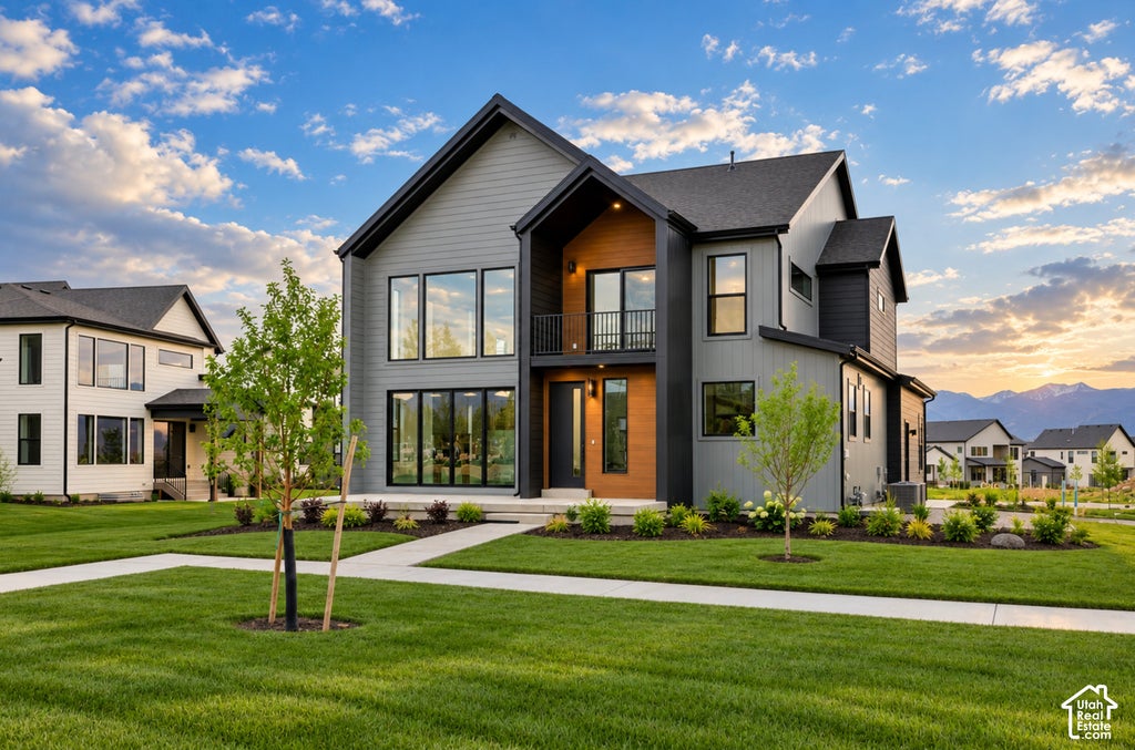 Photo of 943 S SPARROW RAIN CT #264, Heber City, UT 84032 (MLS # 2189025)