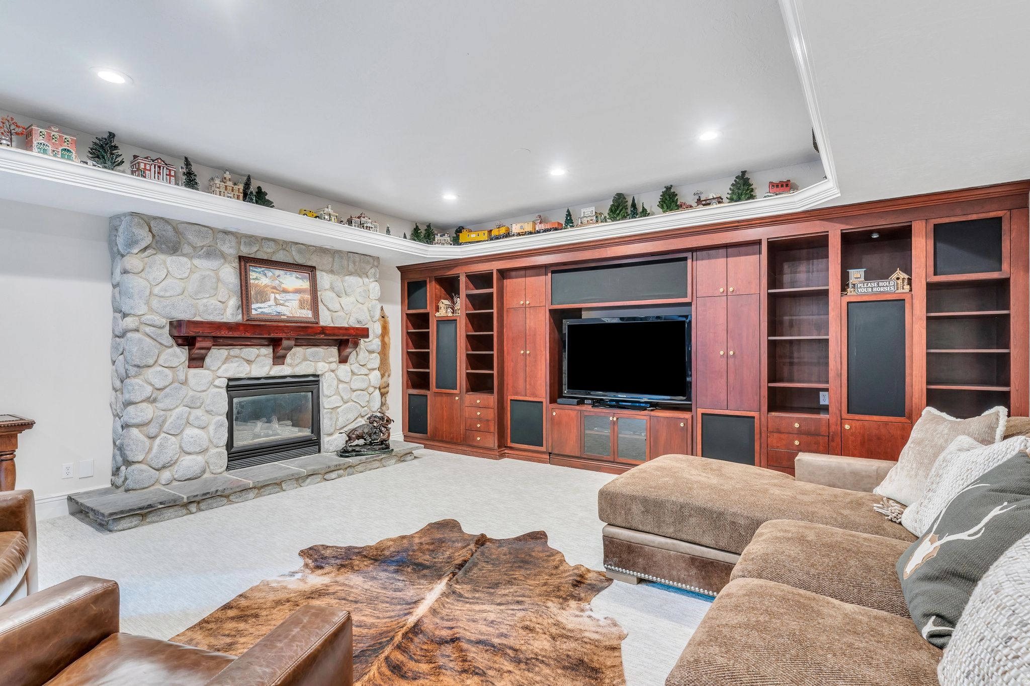 INDIAN HILLS - Residential