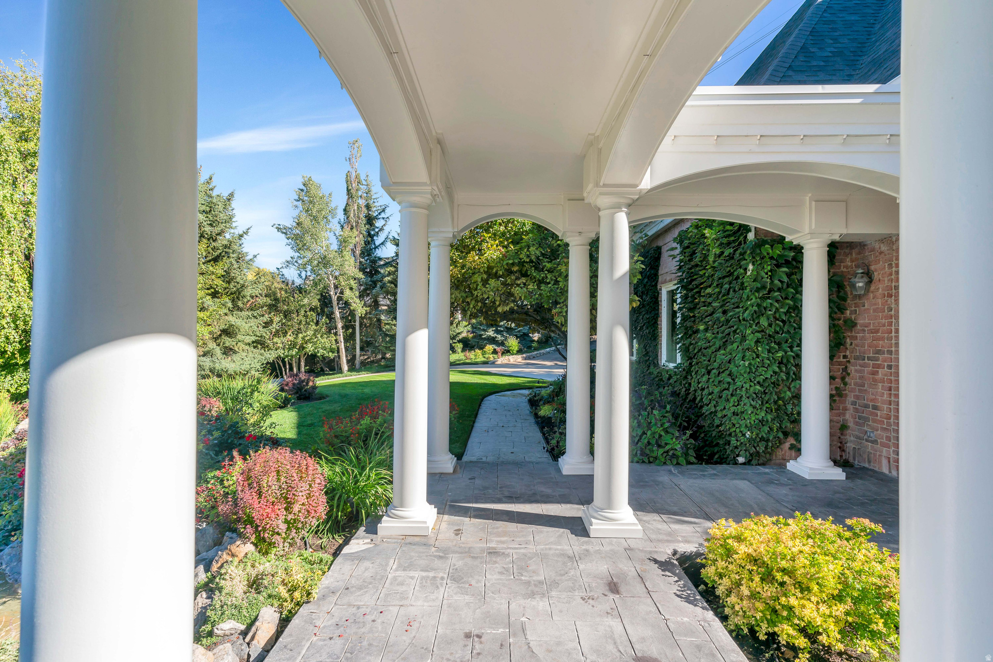 INDIAN HILLS - Residential