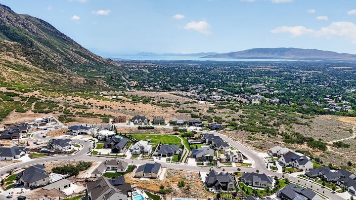 Gorgeous community with views and nestled near the foothills