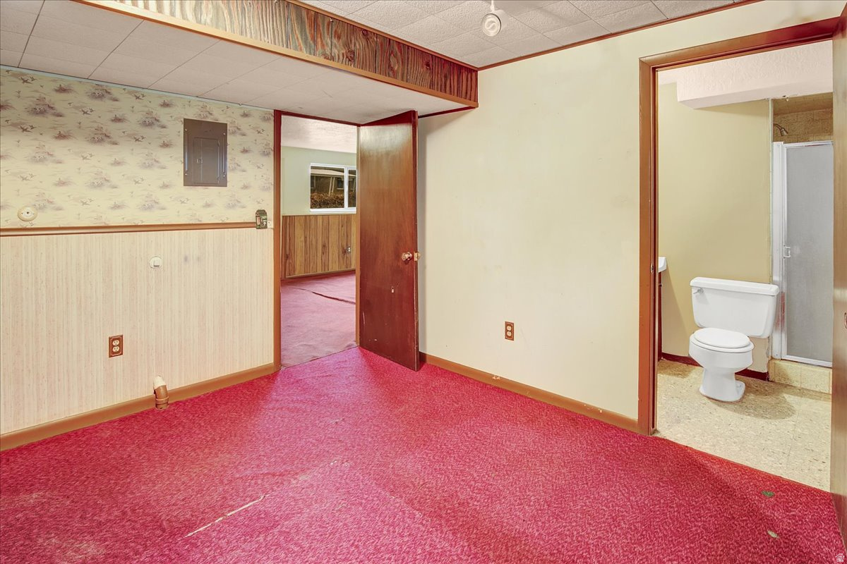 HILLSIDE MANOR - Residential