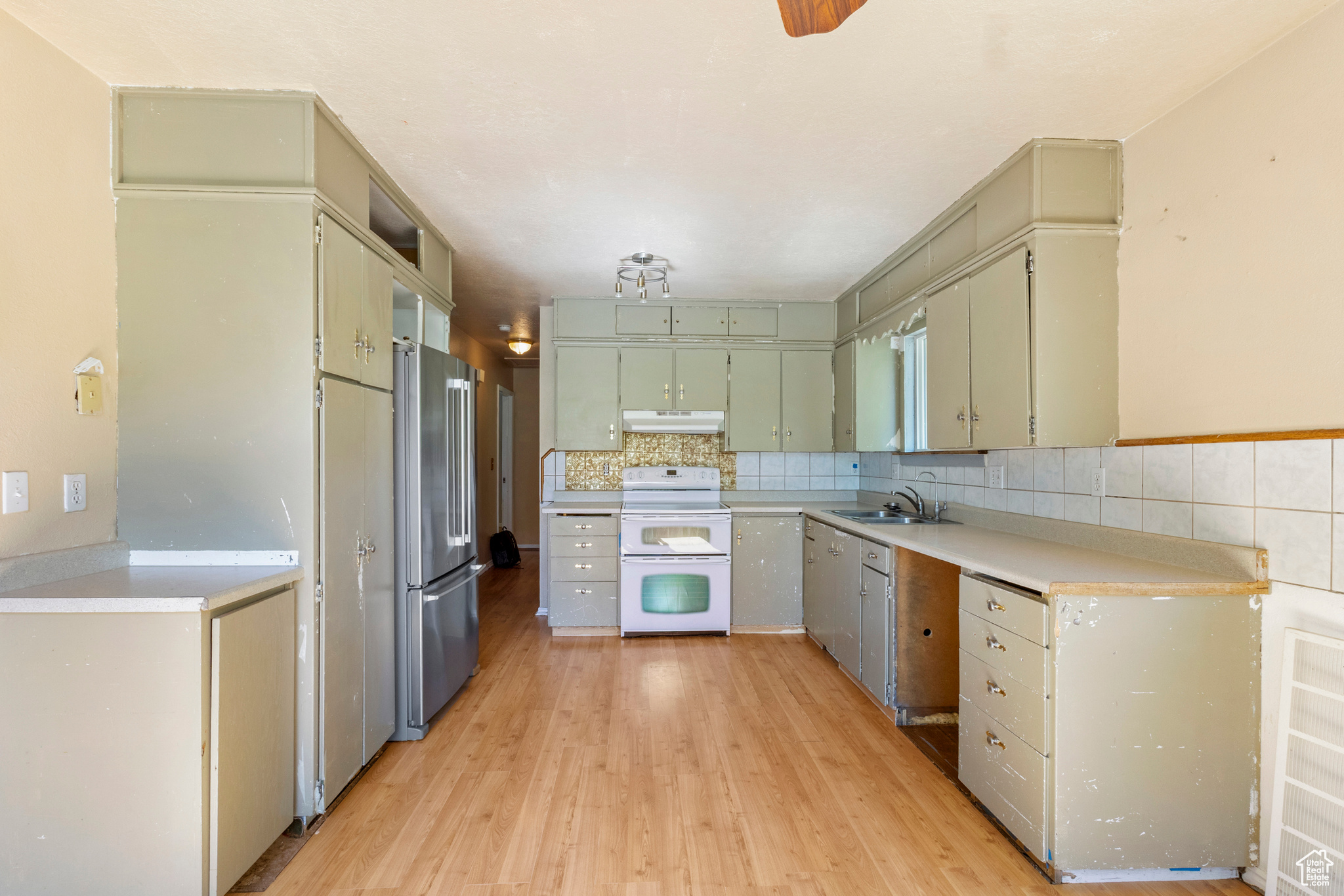 793 E 100, Hyrum, Utah image 4
