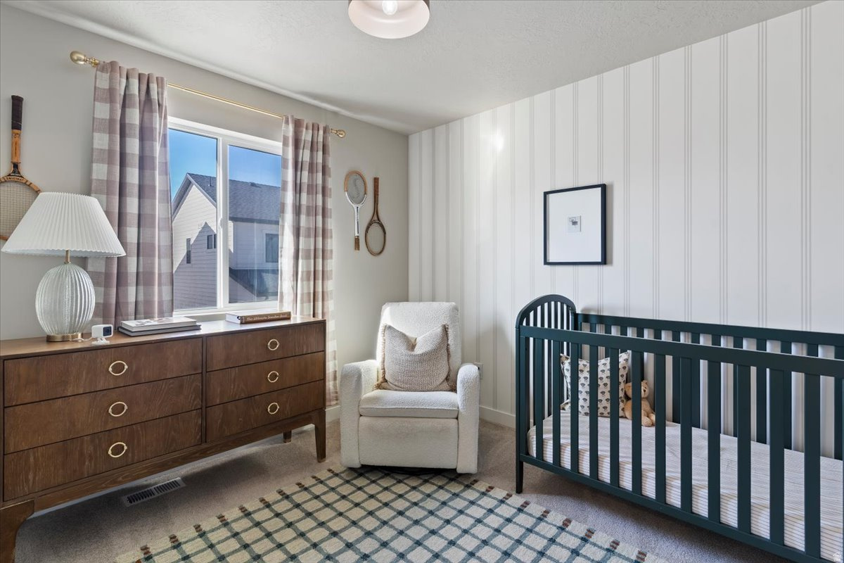 COTTAGES ON MAIN 222 - Residential