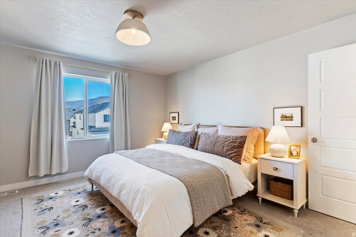 COTTAGES ON MAIN 222 - Residential