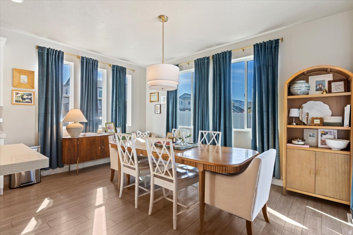 COTTAGES ON MAIN 222 - Residential