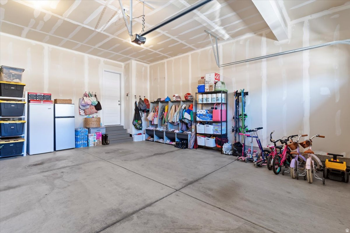 COTTAGES ON MAIN 222 - Residential