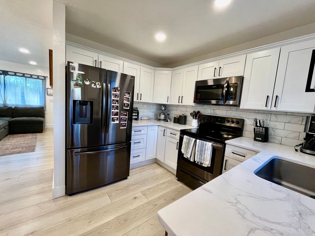 Photo of 620 N 120 E, Orem, UT 84057 (MLS # 2131612)