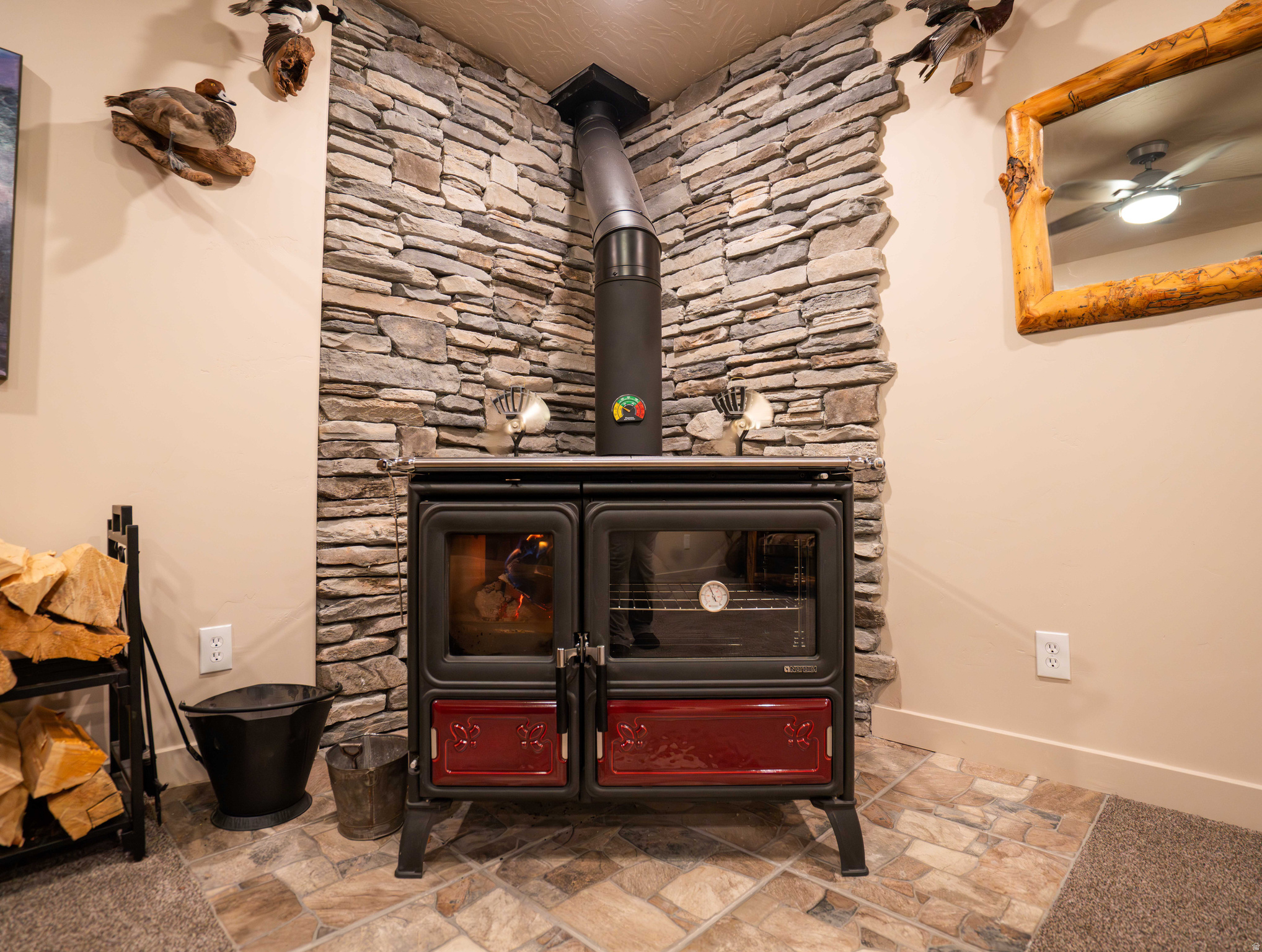 MOUNTAIN SKYS - Residential