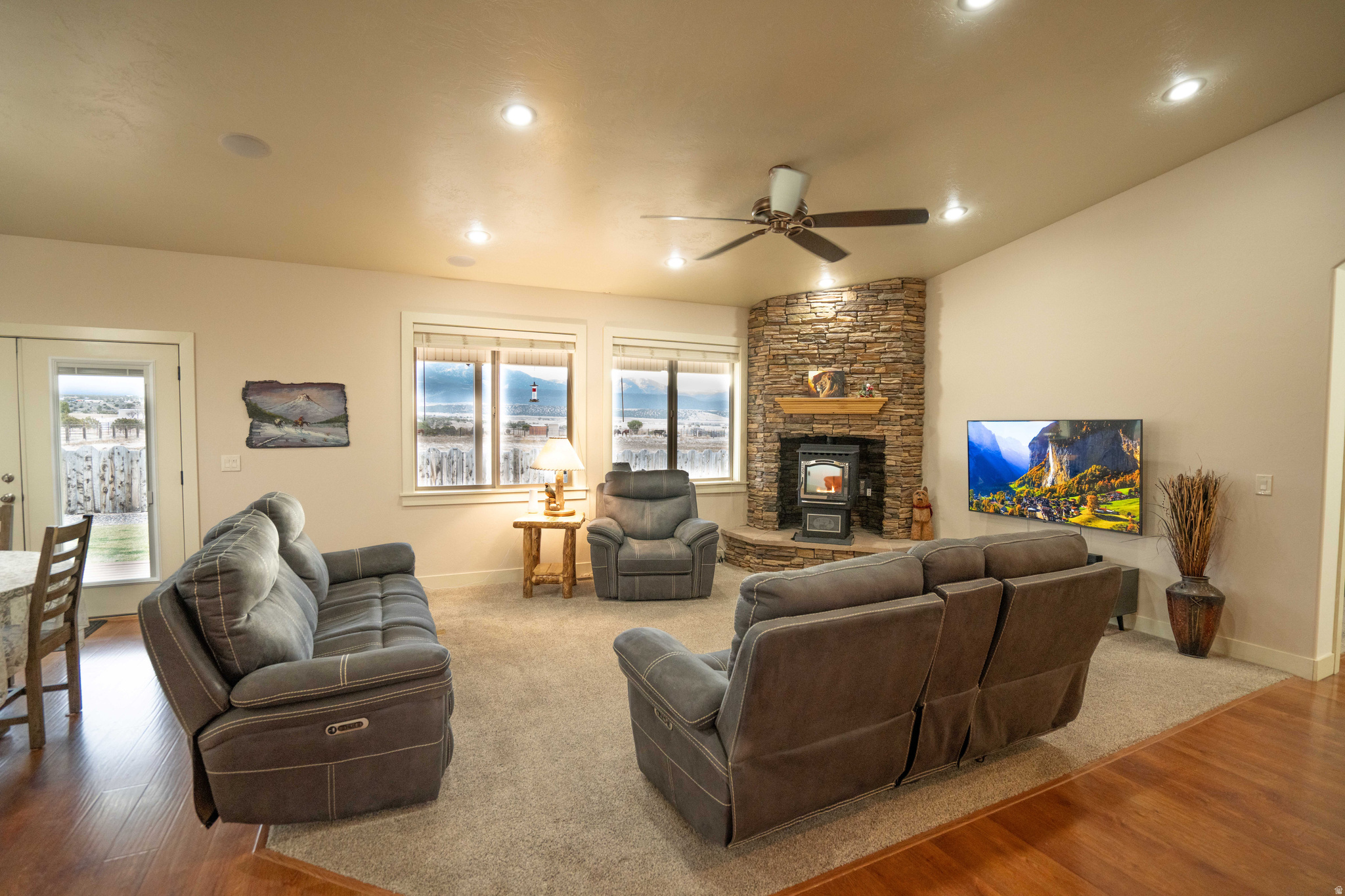 MOUNTAIN SKYS - Residential