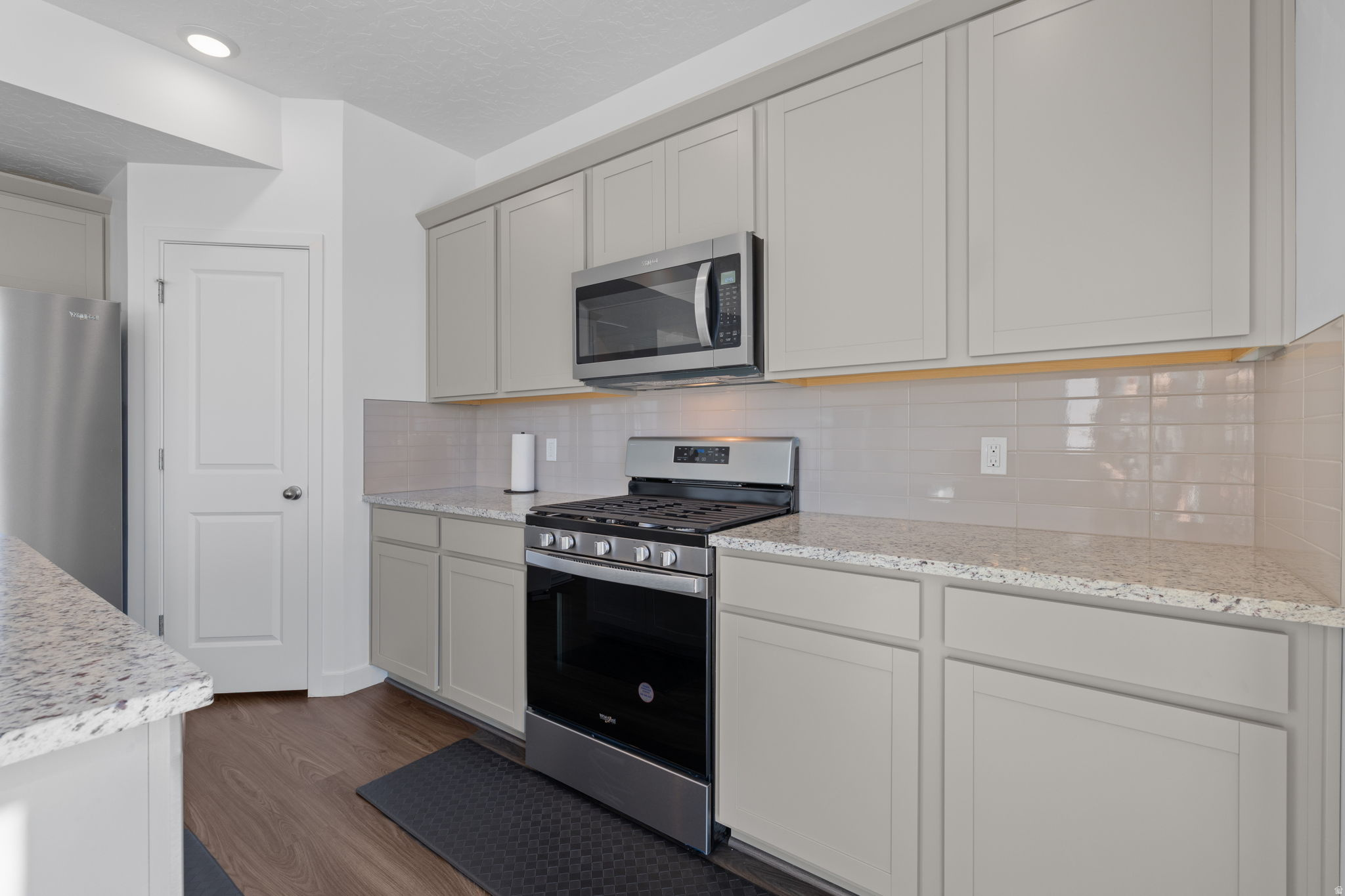 SHORELINE VIEW - Residential