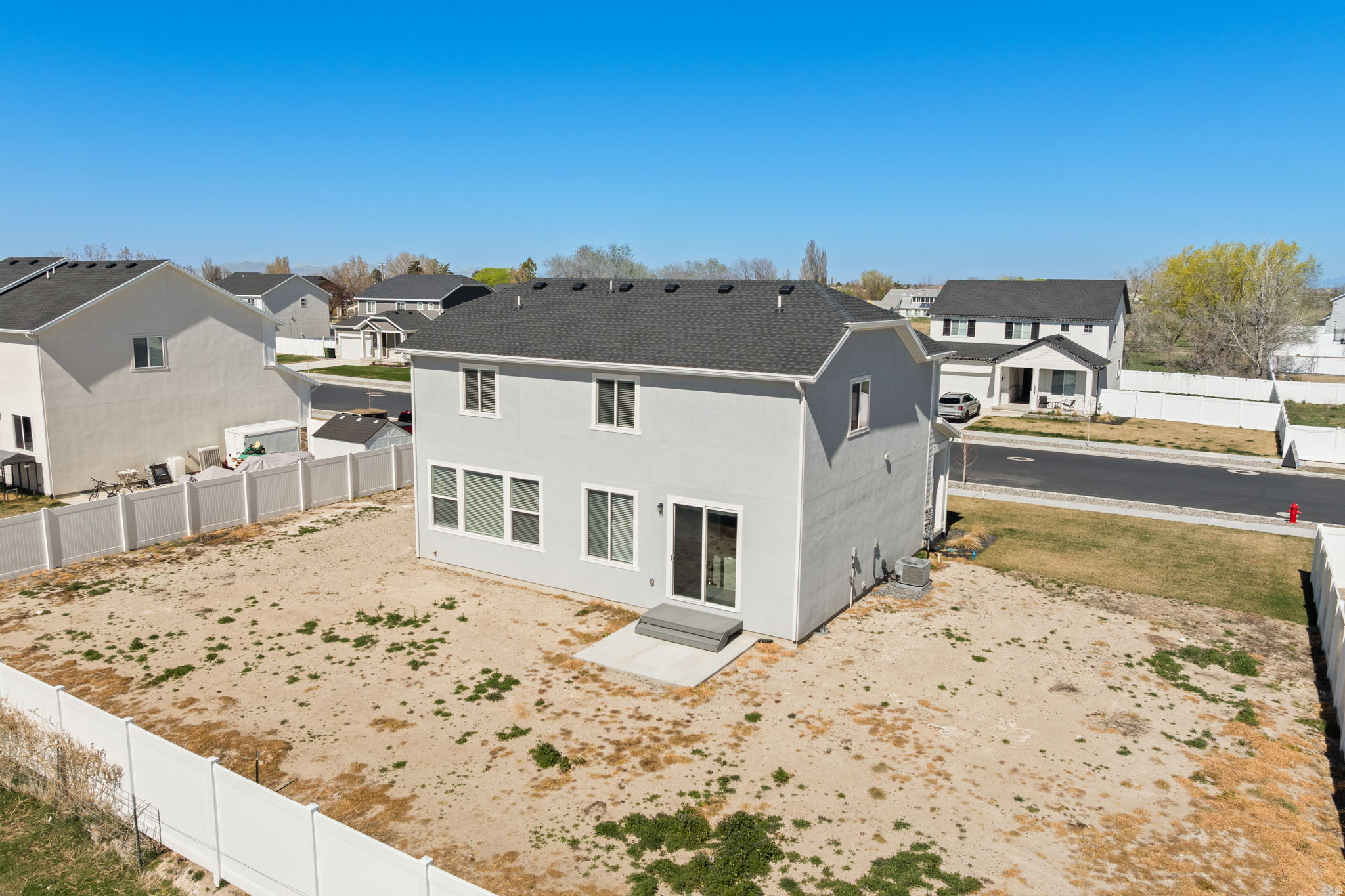 SHORELINE VIEW - Residential