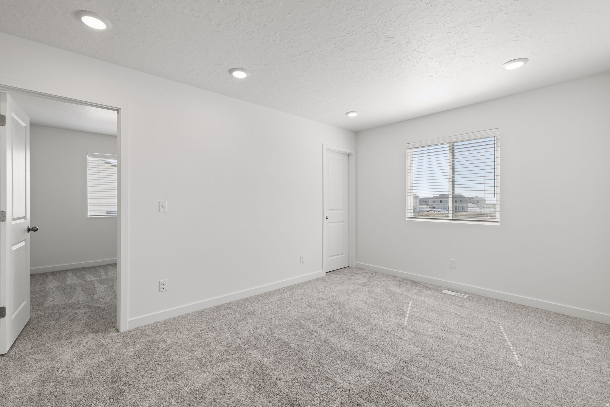 SHORELINE VIEW - Residential