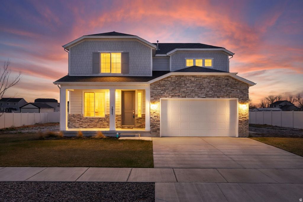 Photo of 2927 W COASTLINE DR S, Syracuse, UT 84075 (MLS # 2145944)