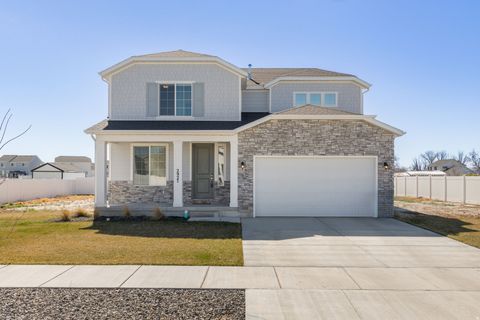 Tiny photo for 2927 W COASTLINE DR S, Syracuse, UT 84075 (MLS # 2145944)