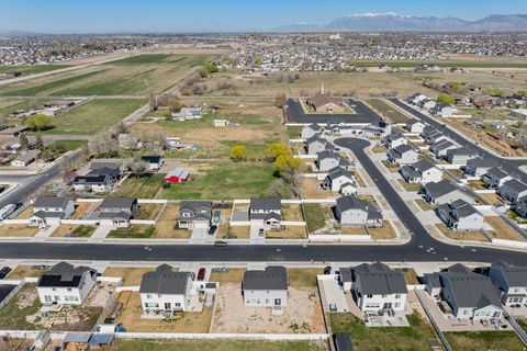 Tiny photo for 2927 W COASTLINE DR S, Syracuse, UT 84075 (MLS # 2145944)