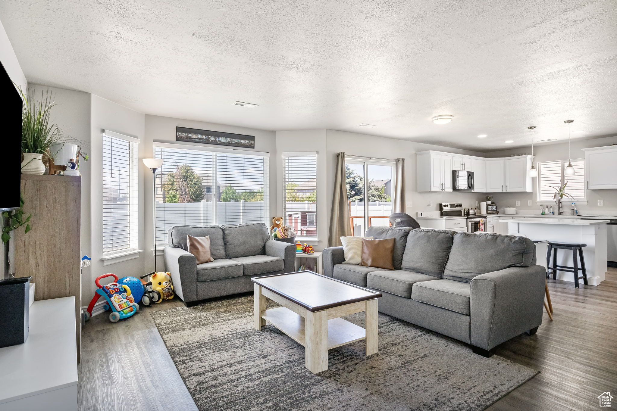 Springville, Utah 84663, United States, 4 Bedrooms Bedrooms, ,3 BathroomsBathrooms,Residential,Active,119888