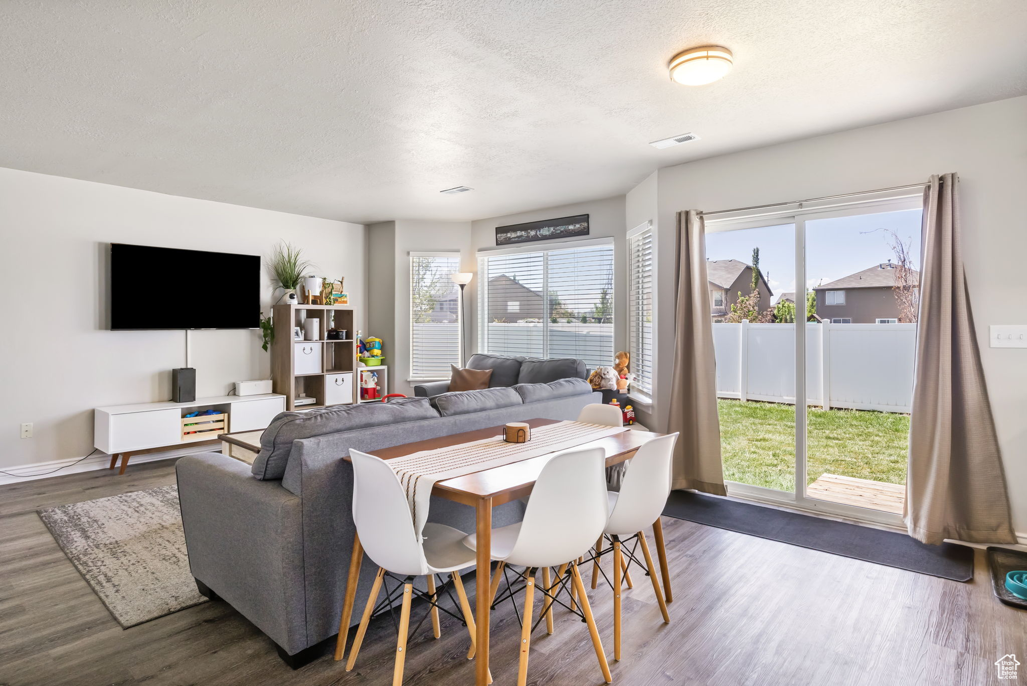 Springville, Utah 84663, United States, 4 Bedrooms Bedrooms, ,3 BathroomsBathrooms,Residential,Active,119888