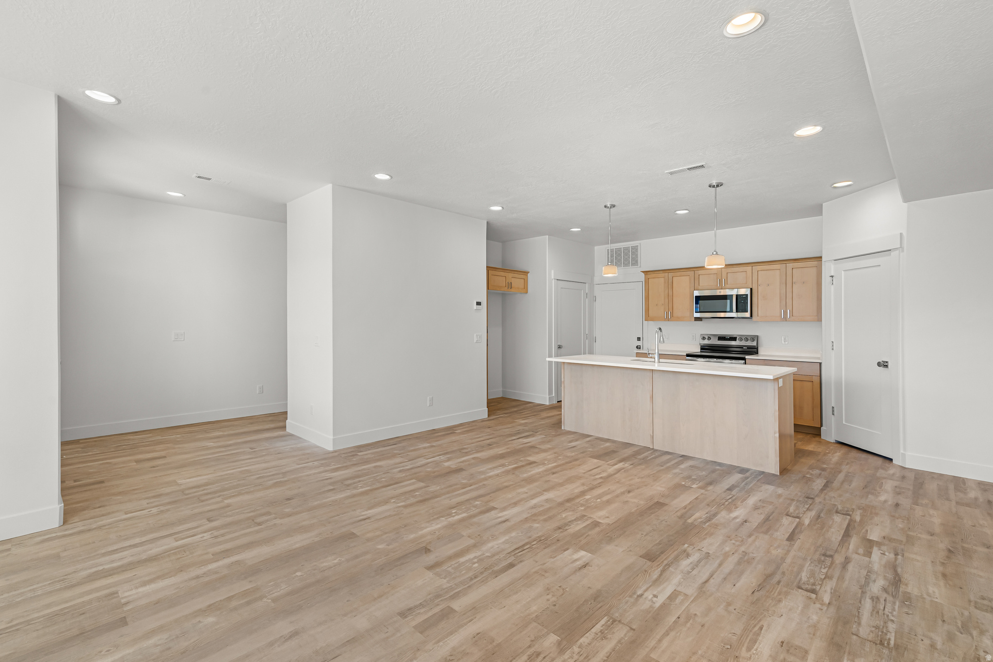 RC'S PARKWEST - Residential