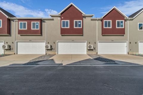 Tiny photo for 1653 W 2700 S #218, Syracuse, UT 84075 (MLS # 2140627)