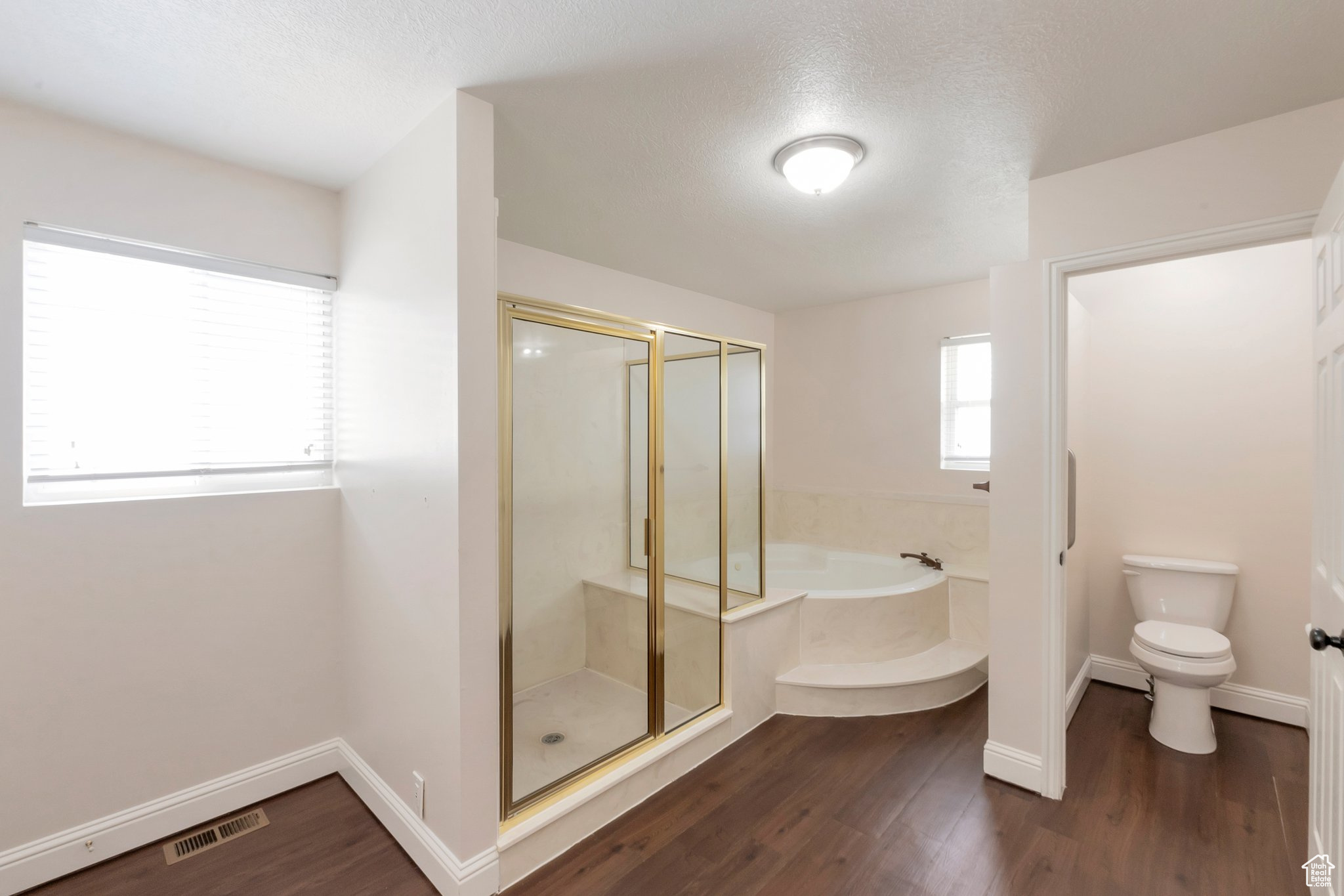 CASTLE GATE - Residential