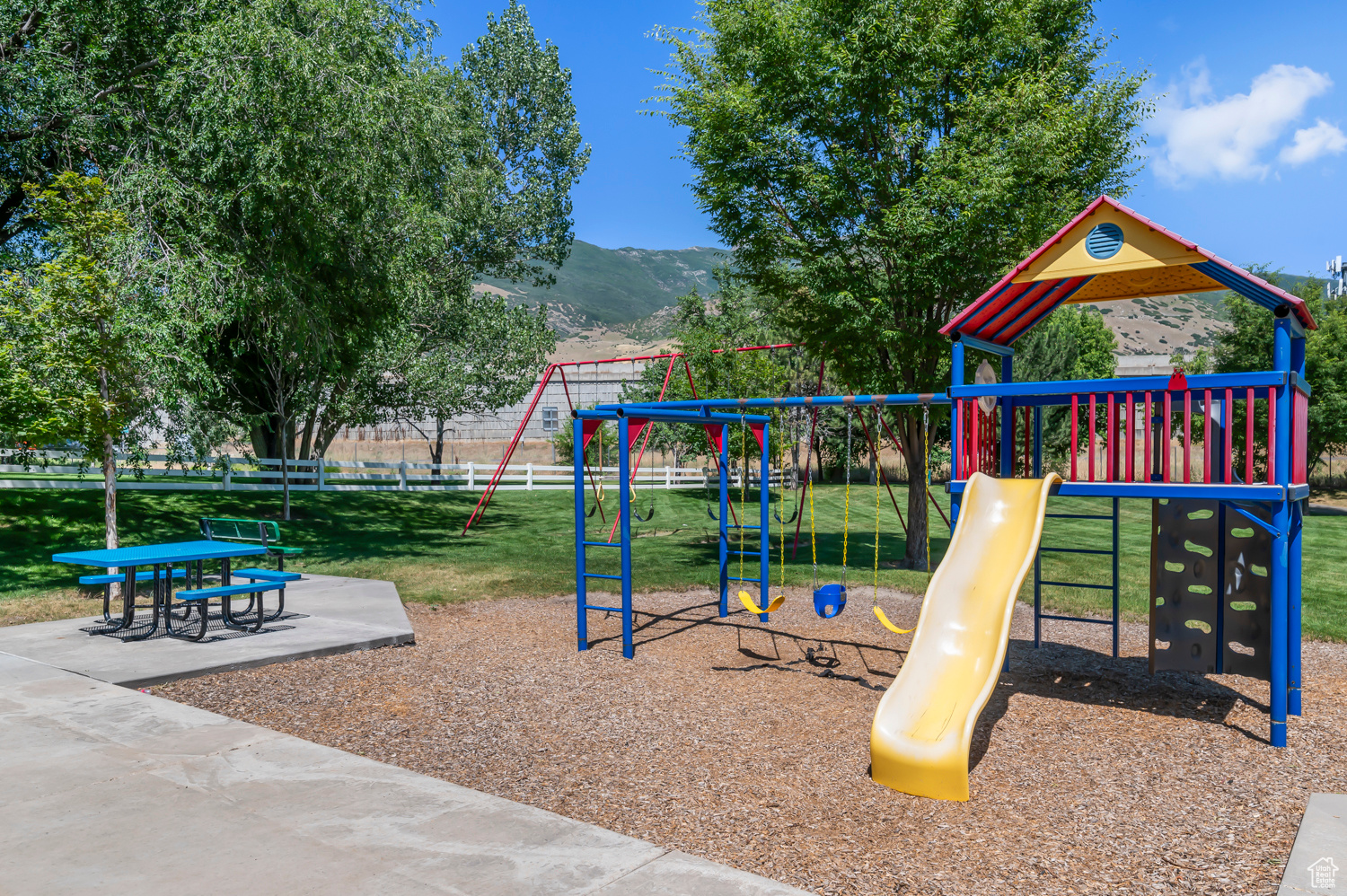 FARMINGTON CROSSING - Residential