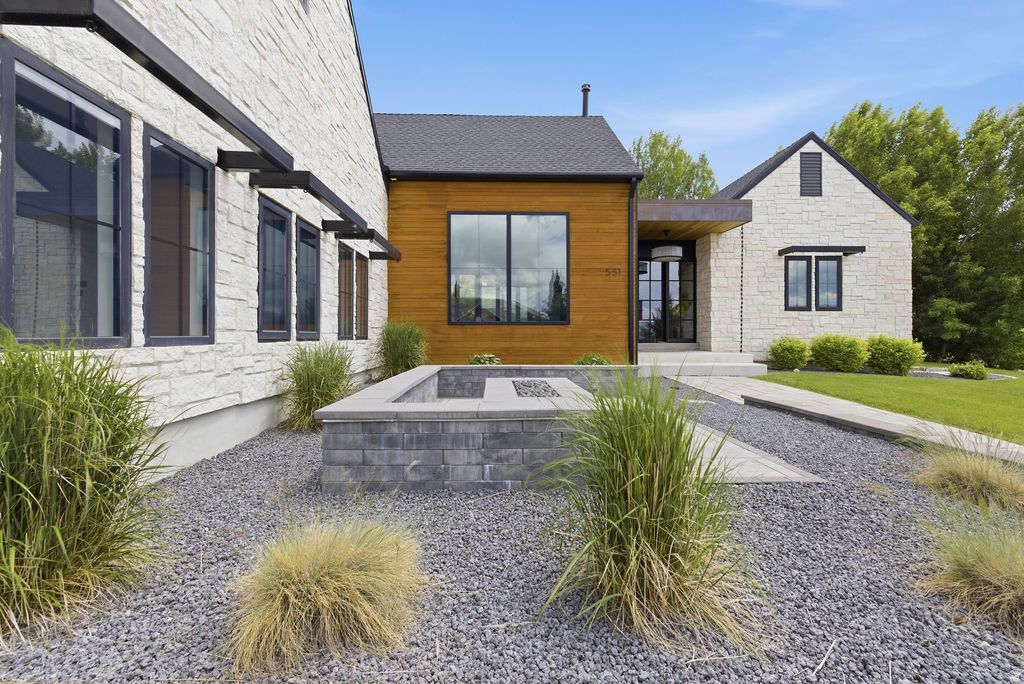 Photo of 551 E CENTER Ctr N, Hyde Park, UT 84318 (MLS # 2160071)