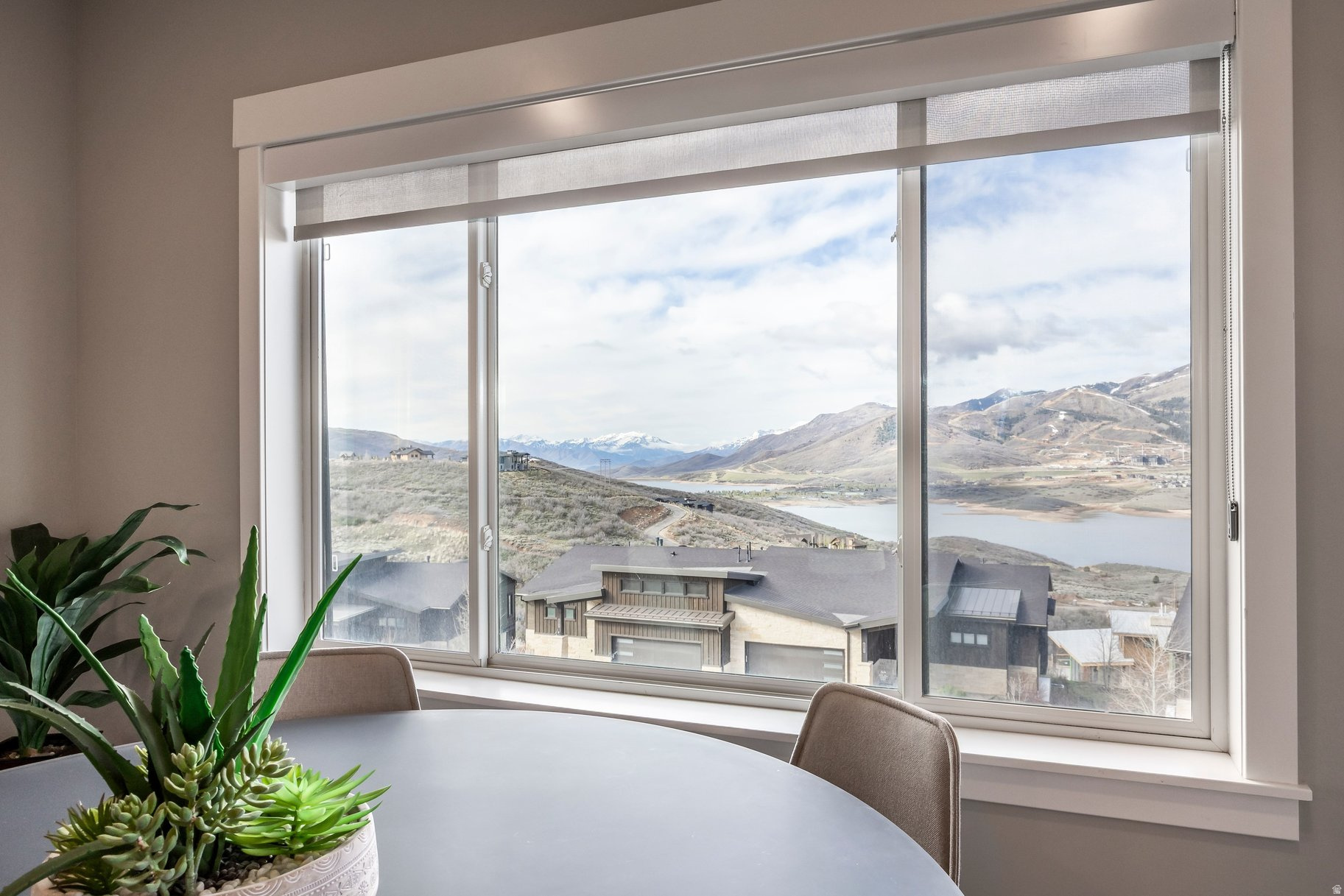 SHORELINE - Residential