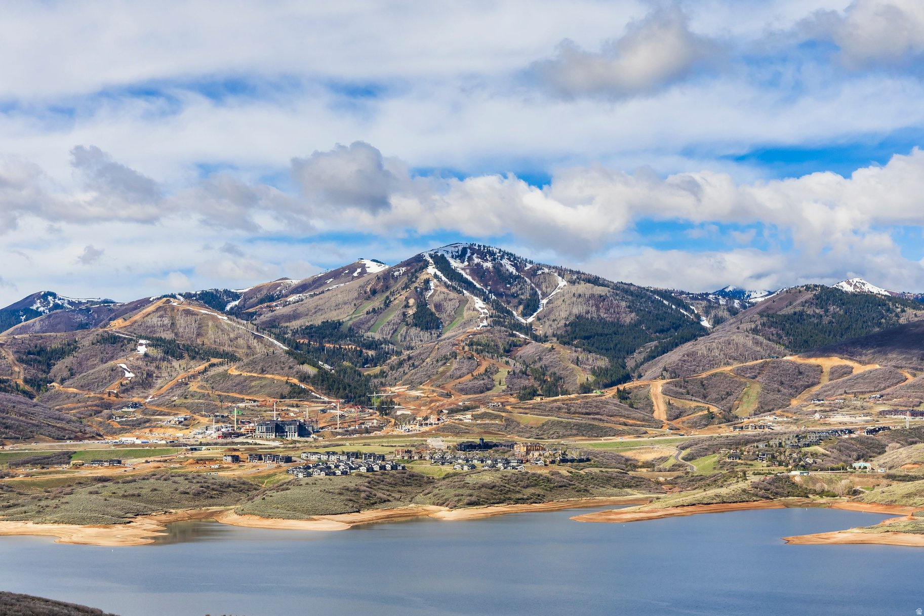 SHORELINE - Residential