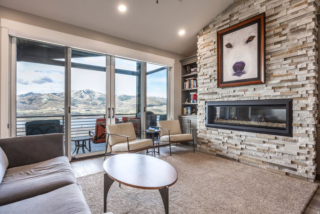 Photo of 11258 N SHORELINE CT #59, Hideout, UT 84036 (MLS # 2150913)