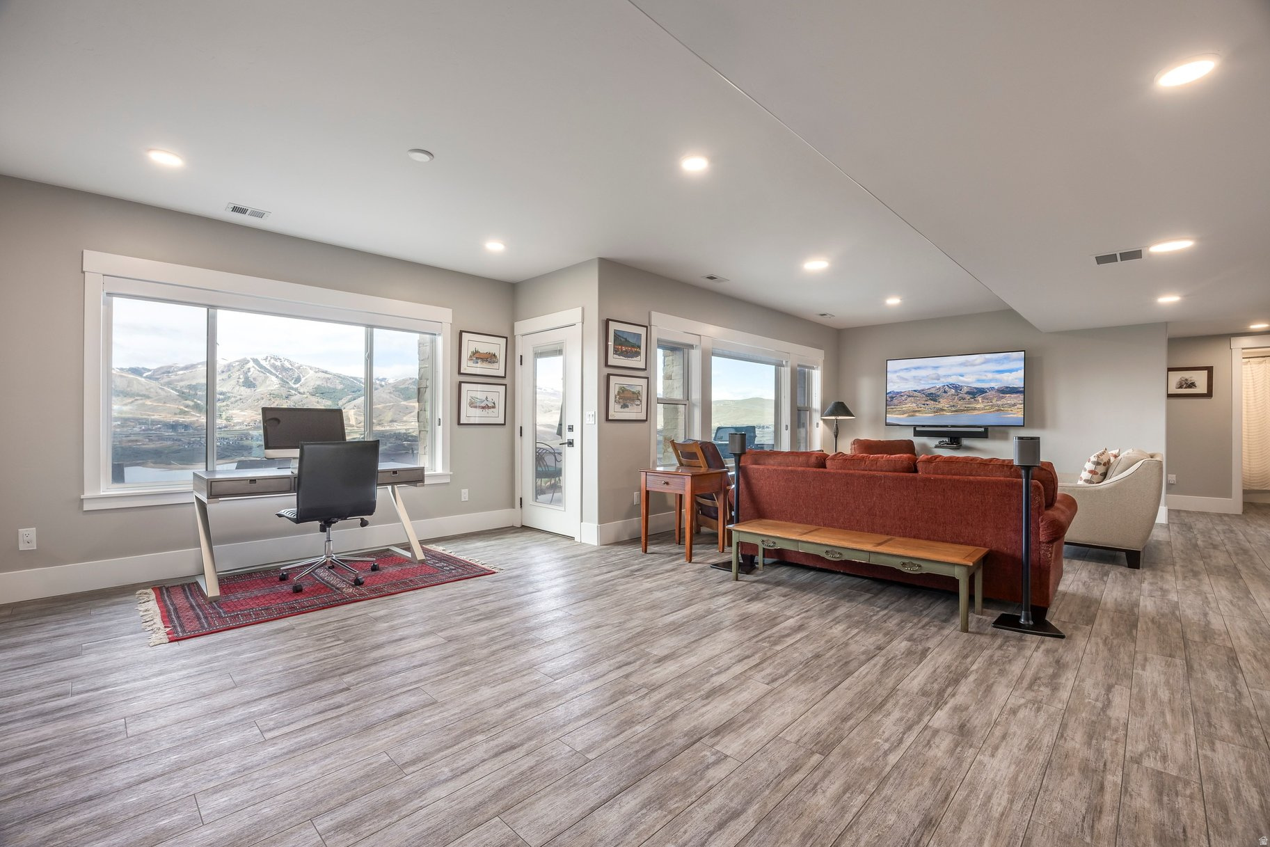 SHORELINE - Residential