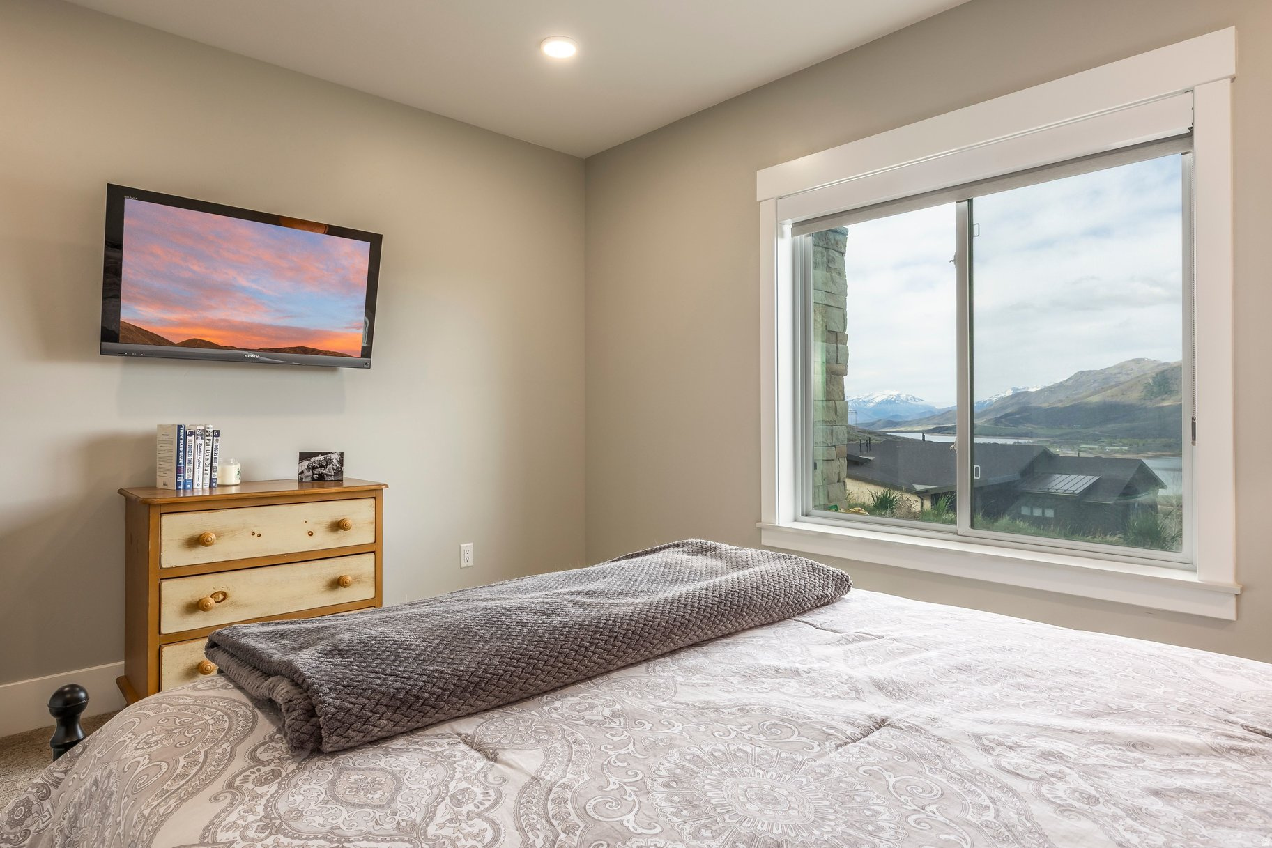 SHORELINE - Residential