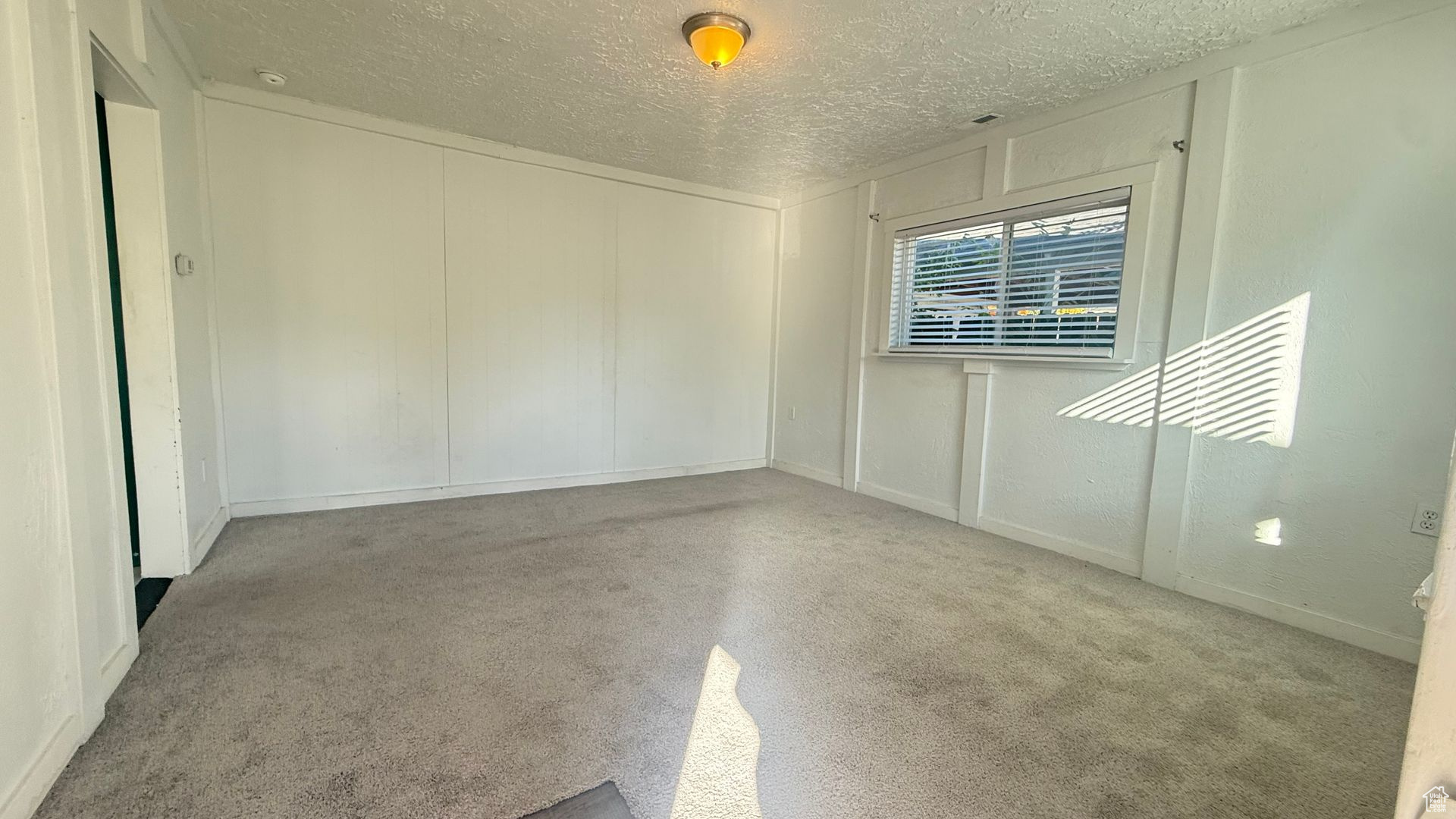 HILL CREST - Residential Lease