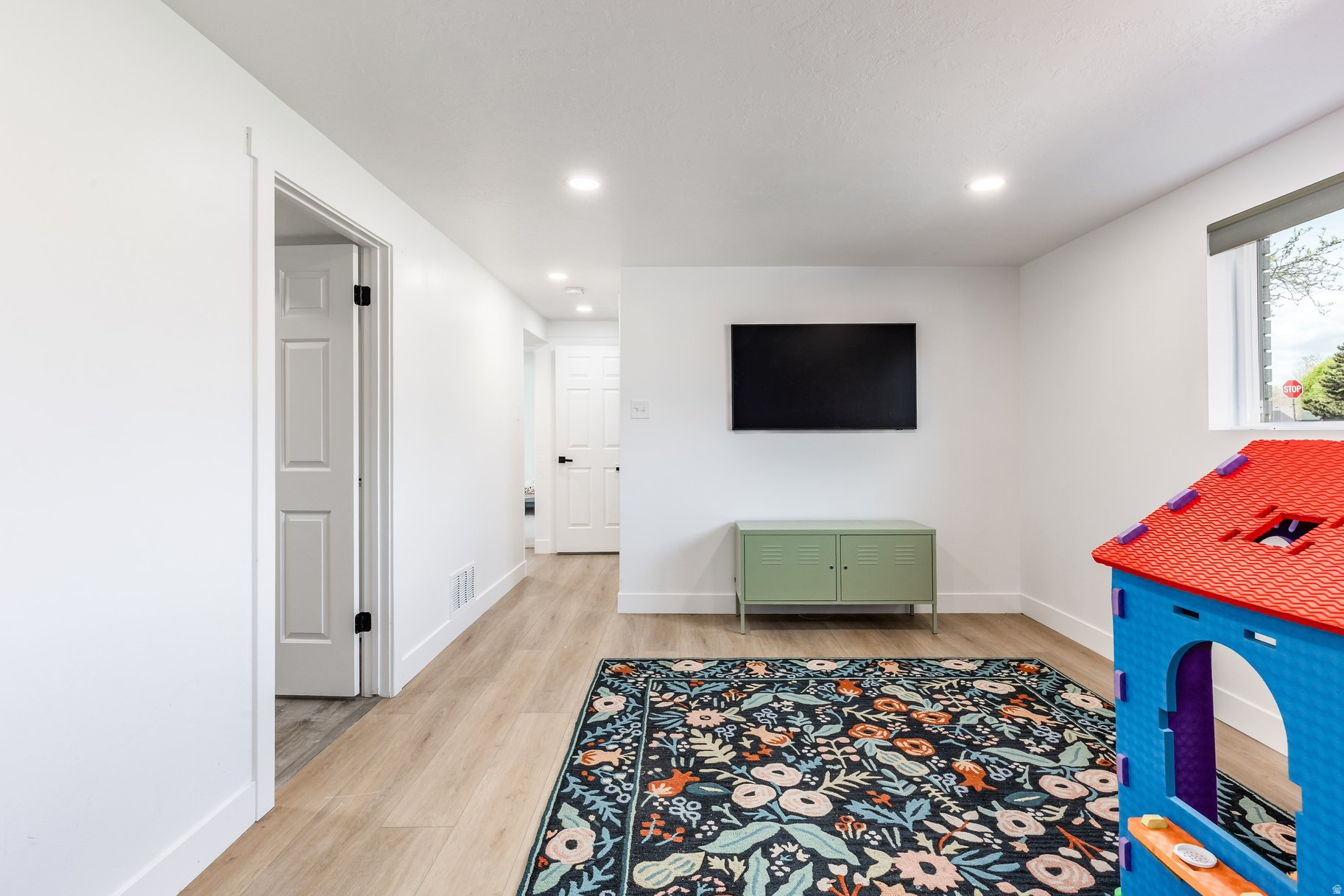 SANDY HEIGHTS SOUTH - Residential