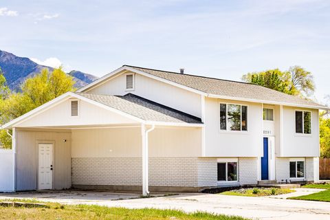 Tiny photo for 10251 S 535 E, Sandy, UT 84070 (MLS # 2149205)