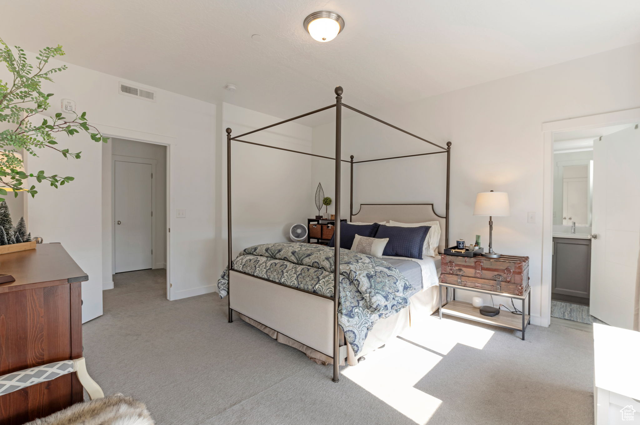 ALMOND STREET - Residential